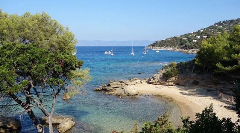 Apartamento Les Pieds Dans L'Eau La Croix-Valmer Exterior foto